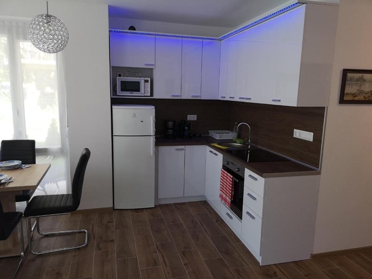 Nella Apartman Lägenhet Siófok Exteriör bild